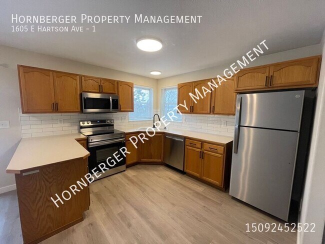 Foto del edificio - 1605 E Hartson Ave