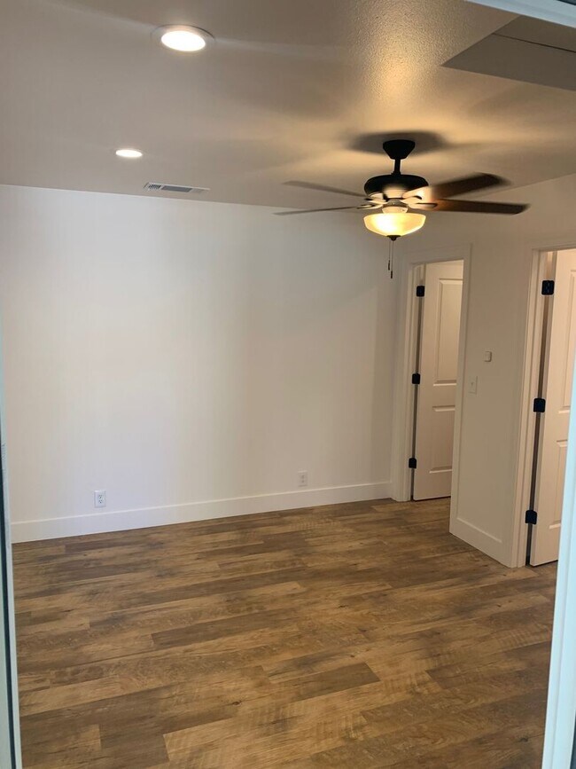 Foto del edificio - 0721 - 1319/1321 Normal Ave