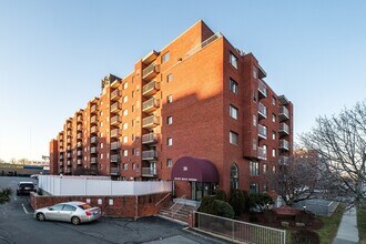 Building Photo - 8 9th St