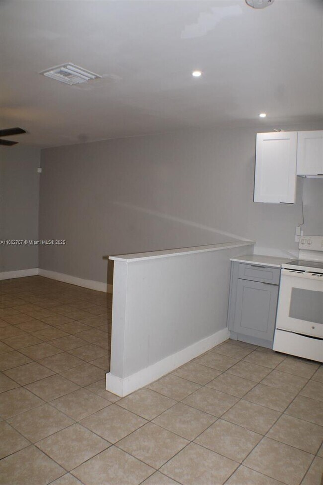 Foto del edificio - 3133 SW 13th St