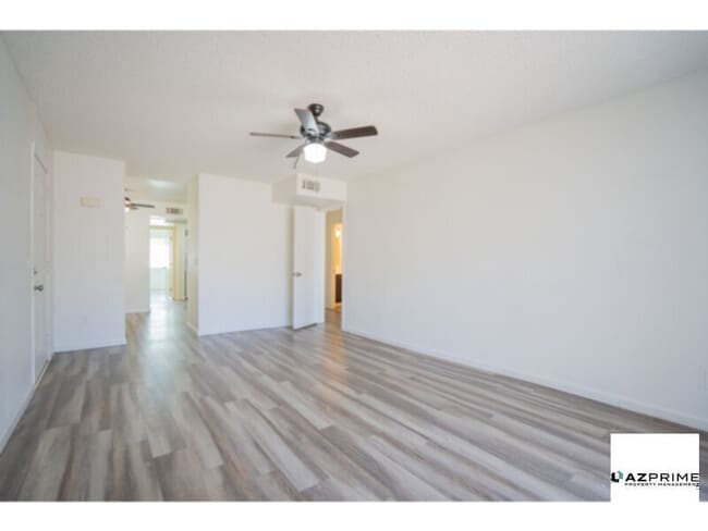 Foto del edificio - Gorgeous Remodeled 3/3 Phoenix Condo!