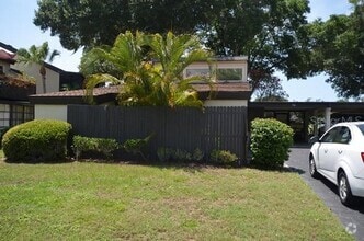 Building Photo - 716 White Pine Tree Rd