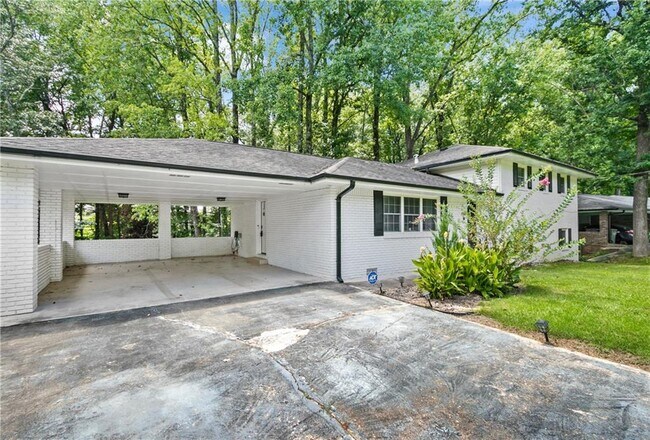 Foto del edificio - 1025 Hilburn Dr SE