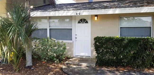 Foto del edificio - 1630 Redwood St