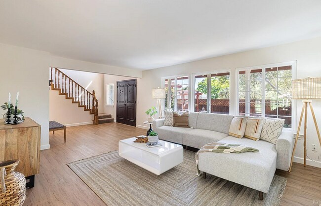 Foto del edificio - 5741 Davis Cir