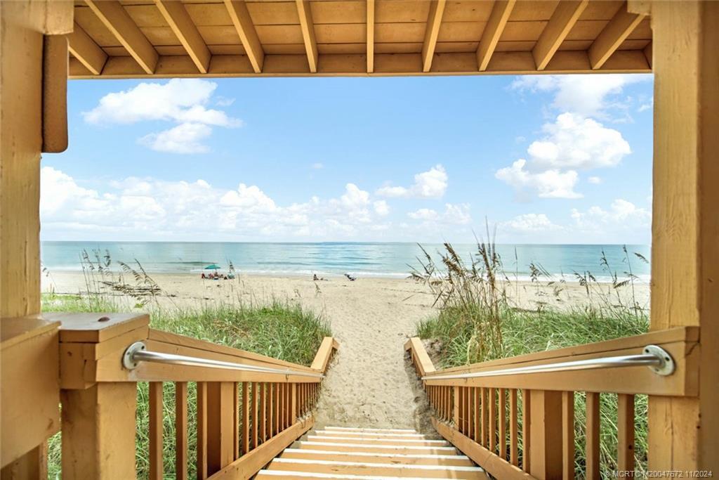 Primary Photo - 10600 S Ocean Dr