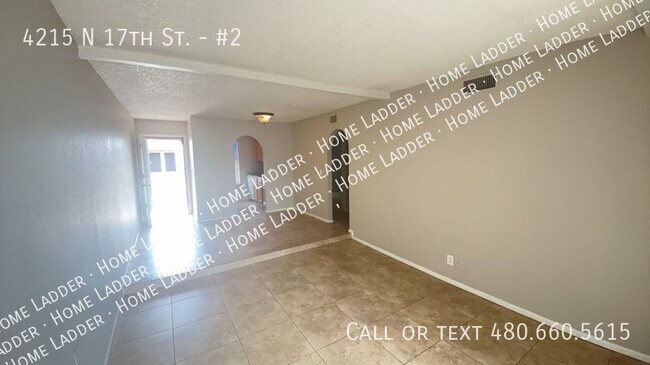 Building Photo - 4215 N 17th St #12 - **$500 Off First Mont...