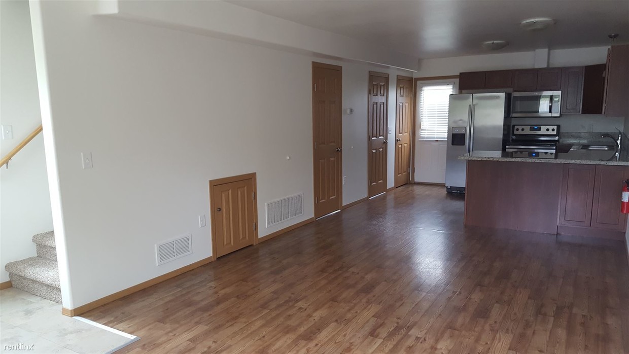 Primary Photo - 2 br, 1 bath 4plex - 5830 E Pilgrim Ct