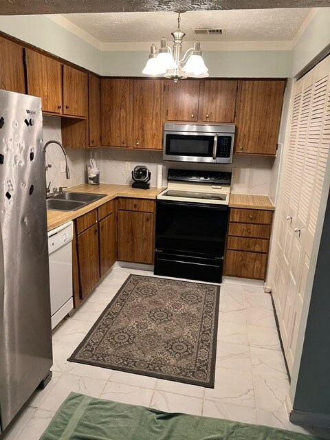 Foto del edificio - 1729 Prairie Cir