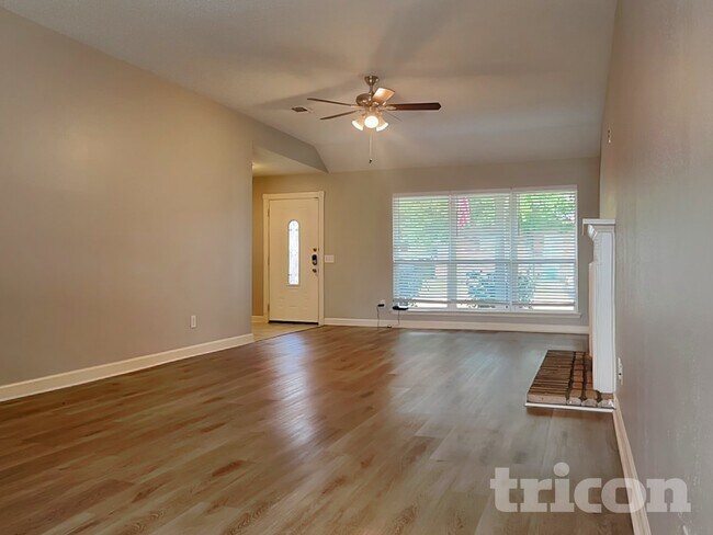 Foto del edificio - 2622 Townhall Ln