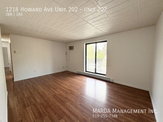 Building Photo - SPACIOUS 2 BED/1BATH W/ BALCONY ON HOWARD & GILES + HYDRO