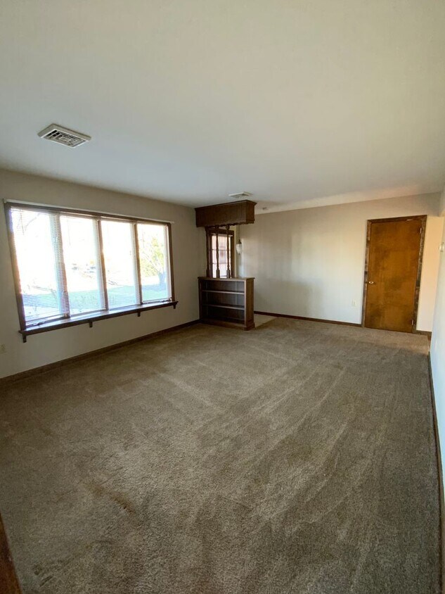 10 Marticville Rd, Lancaster, PA 17603 House Rental in Lancaster, PA