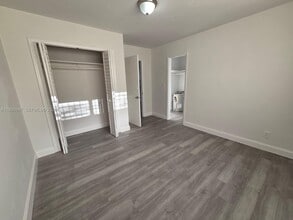 Building Photo - 1628 SW 7th St