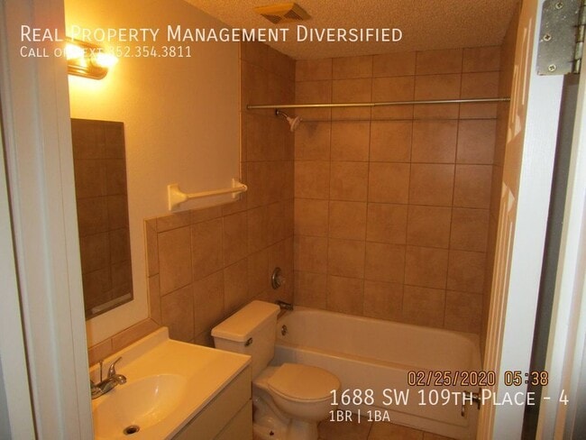 Building Photo - 1688 SW 109th Pl