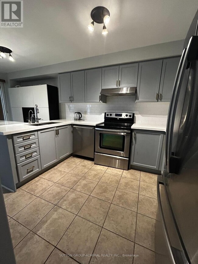 Building Photo - 5 Quattro Ave