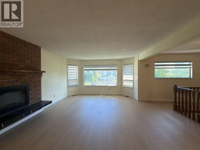 Building Photo - 2175 E 54th Ave