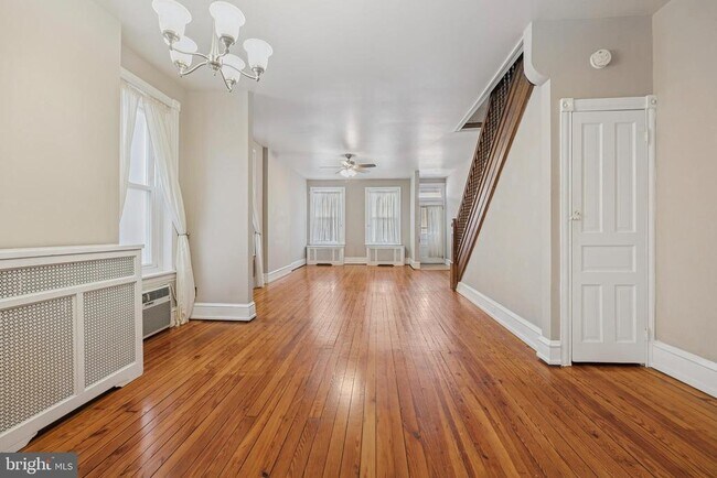 Foto del edificio - 437 Roxborough Ave