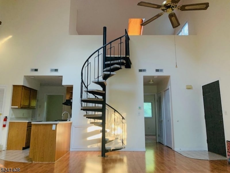 Foto del edificio - 8 Augusta Dr