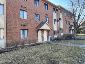 Building Photo - 17 Parkside Ct