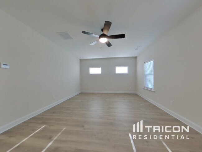 Building Photo - 615 Cantrell Dr