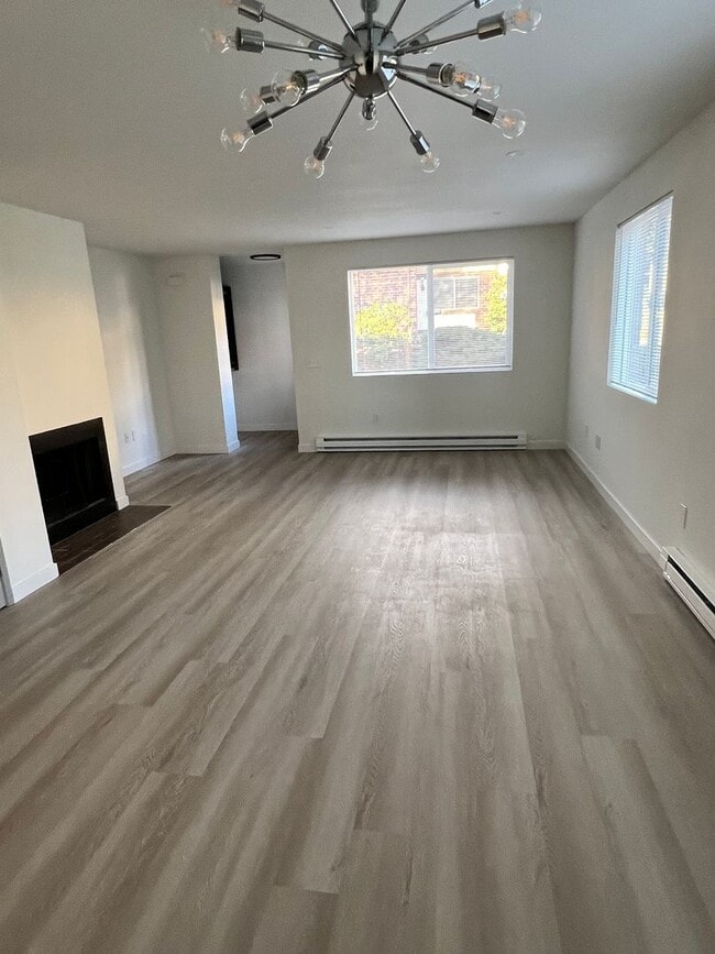 Building Photo - 11334 3rd Ave NE