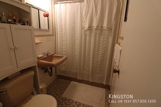 Building Photo - 15 Walbridge St