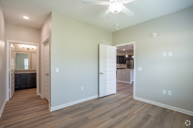 2BR, 2BA - 1,203SF - Bedroom - Ashford Park