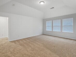 Building Photo - 27215 Symphony Creek Ln