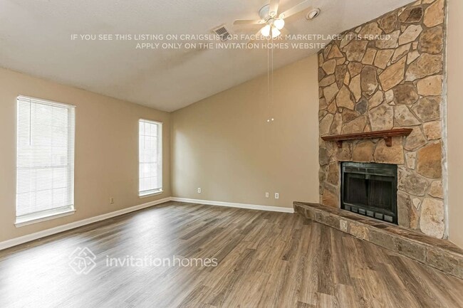 Foto del edificio - 3041 Park Creek Ct