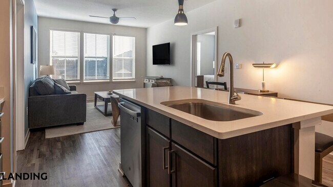 Foto del edificio - 4670 Merchants Park Cir