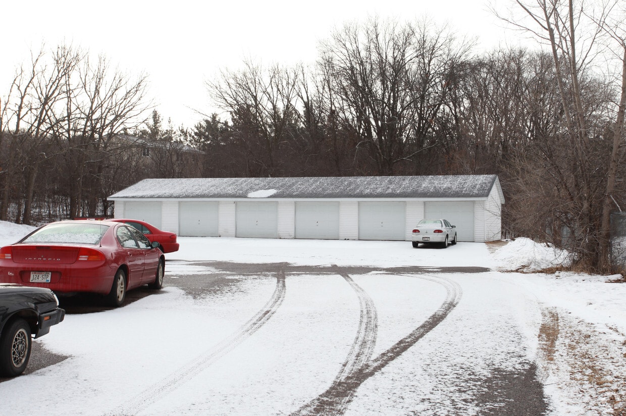 Building Photo - 608 Terrill Rd