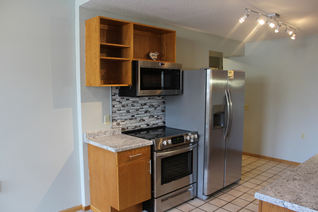 Foto principal - 916 E 3rd St