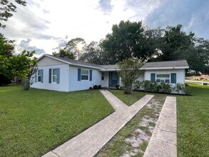 Building Photo - 1498 Findlay St