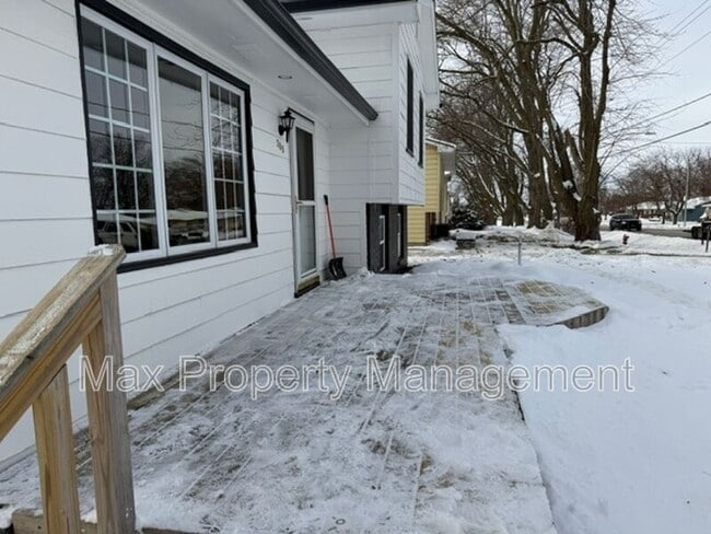 Foto del edificio - 205 2nd St NW