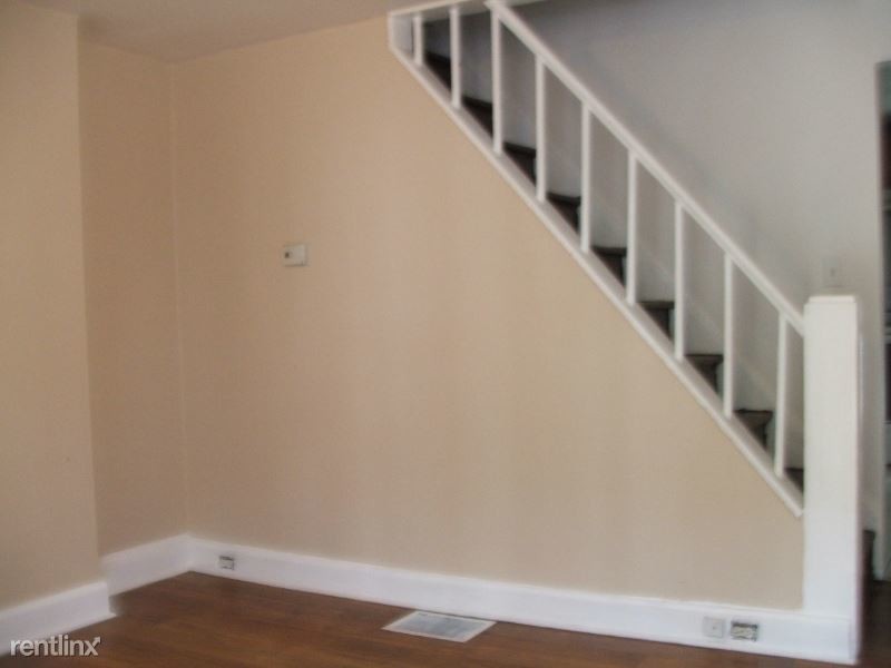 Primary Photo - 2 br, 1 bath Townhome - 827 N Madison St