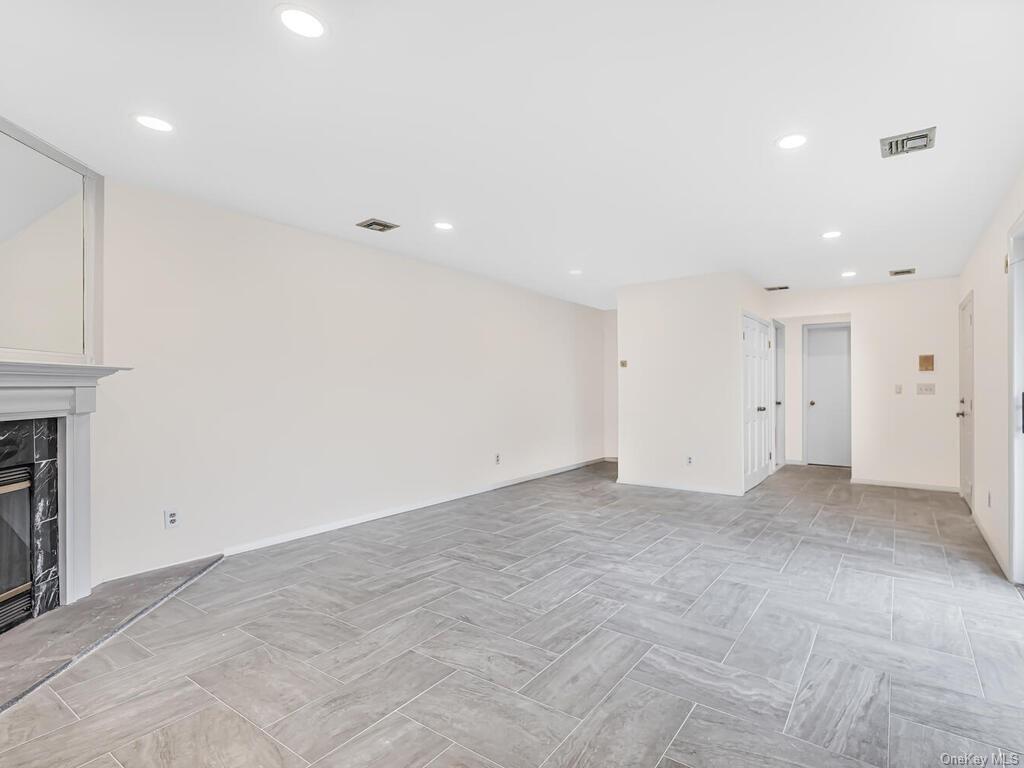 86 Laudaten Wy, Warwick, NY 10990 Townhome Rentals in Warwick NY