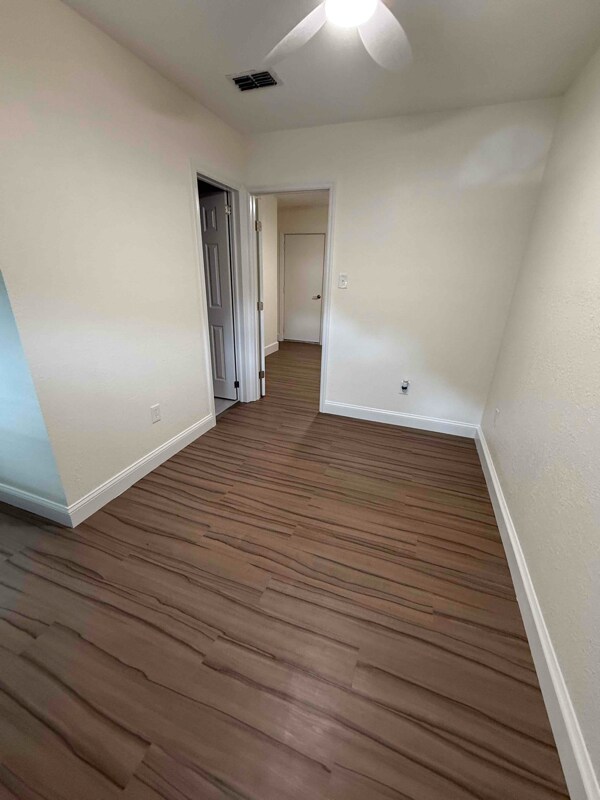 Building Photo - 208 Benham St