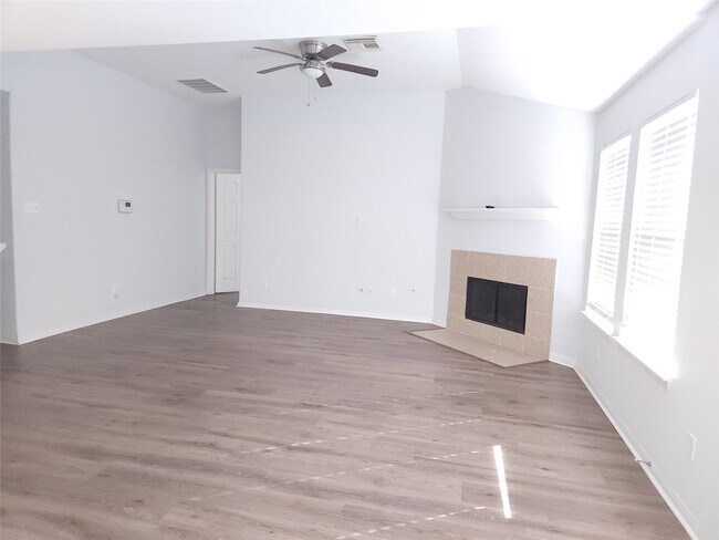 Building Photo - 6519 Gorton Dr