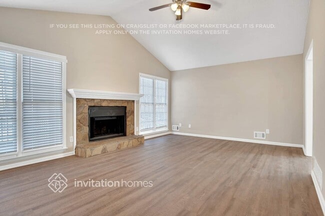 Building Photo - 2717 Horseshoe Creek Dr