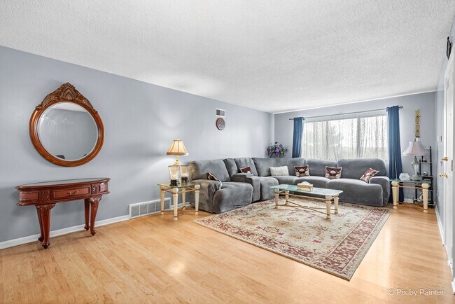 Building Photo - 1452 Carol Ct