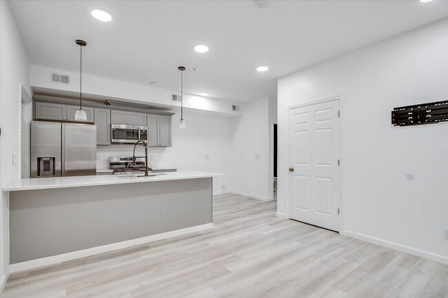 Foto del edificio - 500 S 18th St