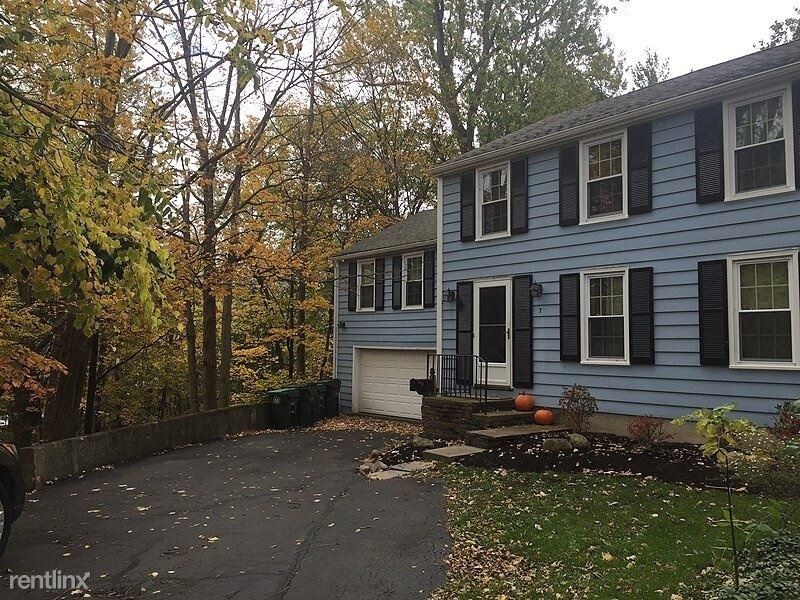 Foto principal - 3 br, 1.5 bath Apartment - 7 Millrace Court