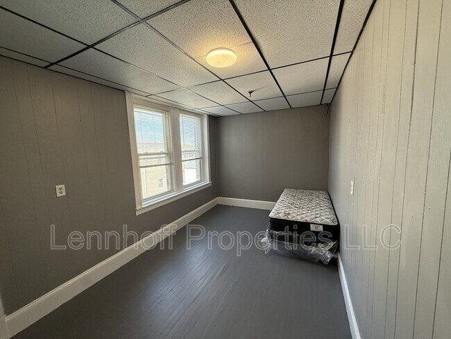 Foto del edificio - 82-86 South Broadway - 18