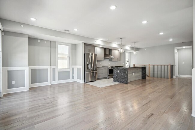 Building Photo - 299 New York Ave