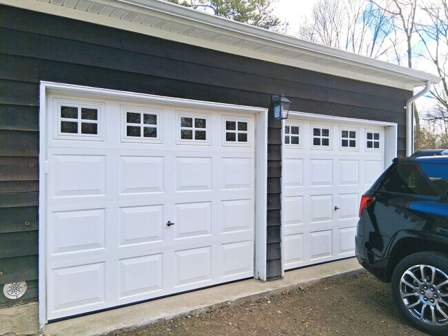 Foto del edificio - 34 Old East Neck Rd