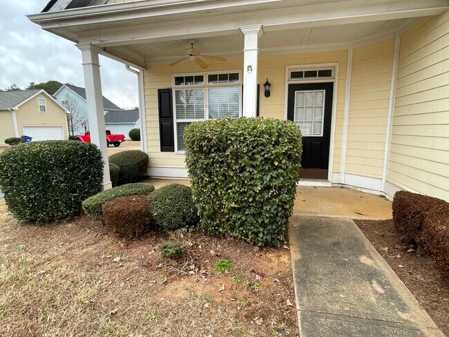 Building Photo - 6109 Park Close