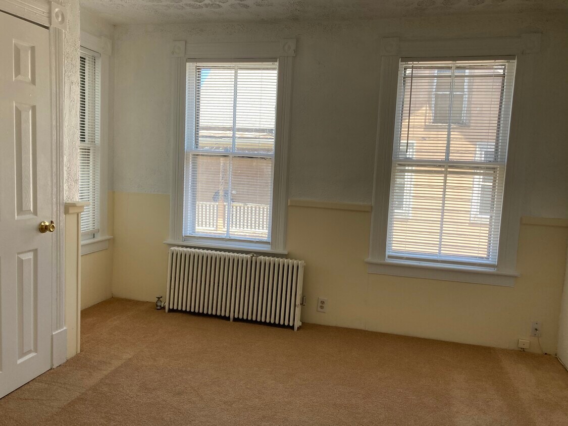 Primary Photo - 16 Harrison St