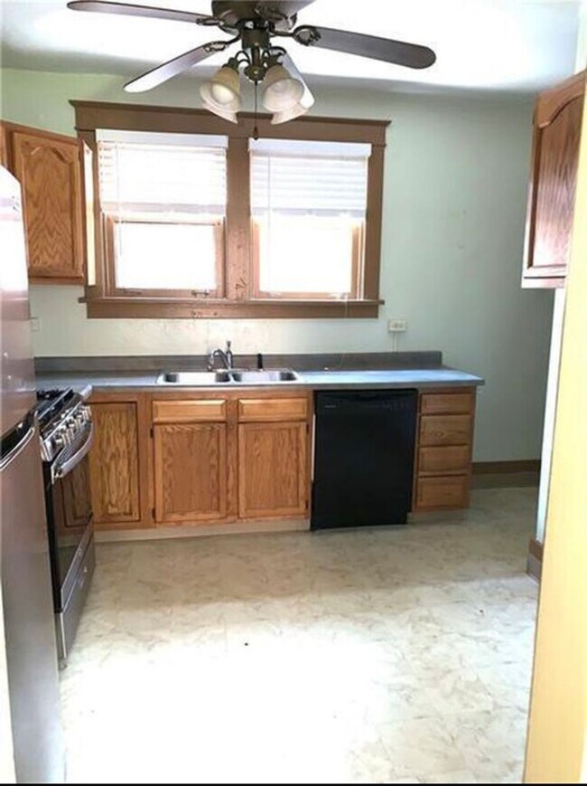 Foto del edificio - 4005 California Ave