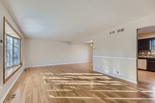 Foto del edificio - 11520 Kingswood Dr, Orland Park, IL, 60467