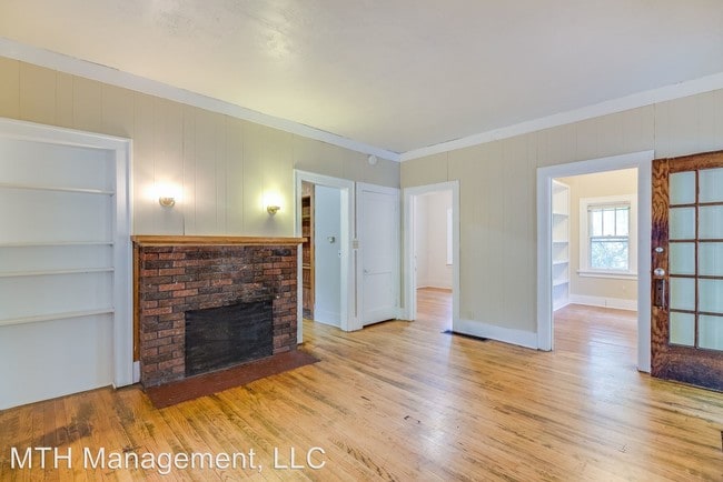 Building Photo - 5 br, 2 bath Apartment - 523 Dorothy Street